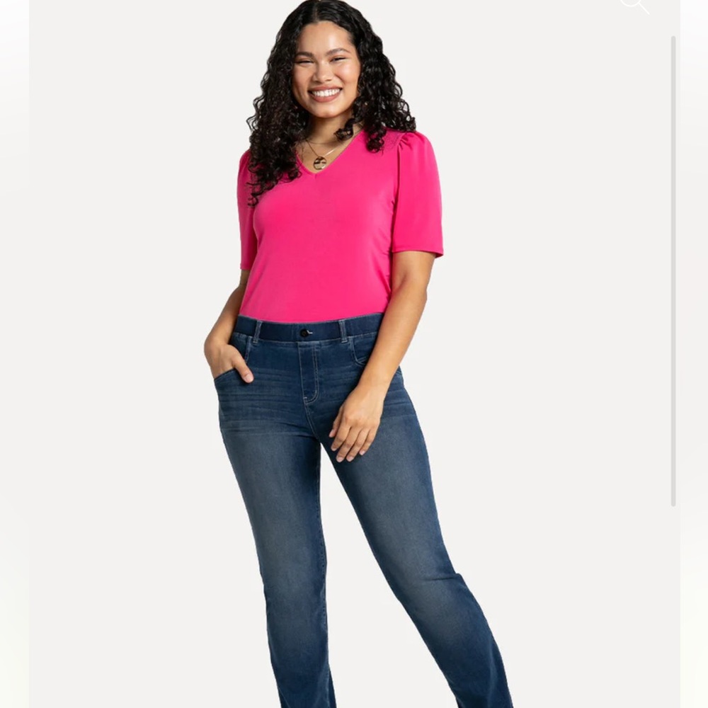 Betabrand straight leg seven pocket denim pants. Four way stretch.